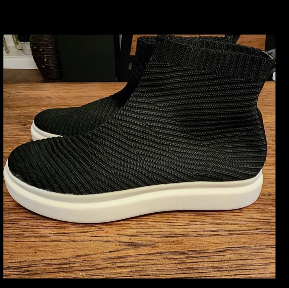 Asos Black  Pull-On Sock Sneakers  Women's Size 7